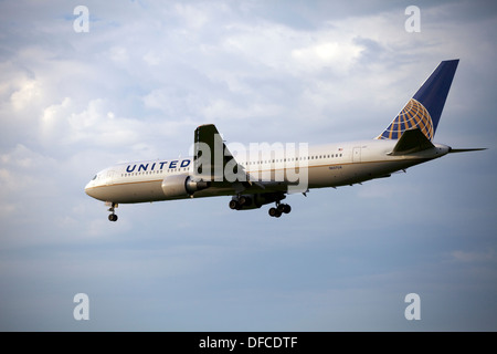 United Airlines Boeing 767-322/ER N657UA Banque D'Images