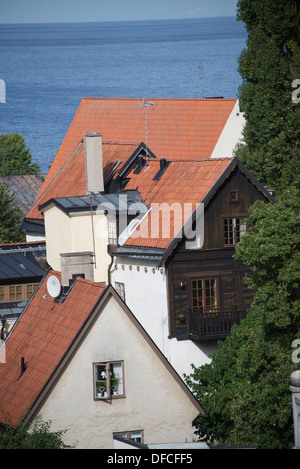 Vue sur Ville hanséatique de Visby et donnant sur le port sur l'île suédoise de Gotland int la mer Balic Banque D'Images