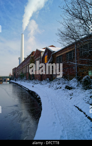 UK, South Yorkshire, Veolia et Incinérateur Canal Sheffield Banque D'Images