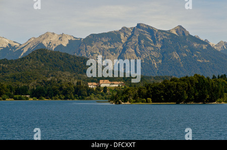 Voir à travers les lacs à Llao Llao, près de San Carlos de Bariloche, Argentine Banque D'Images