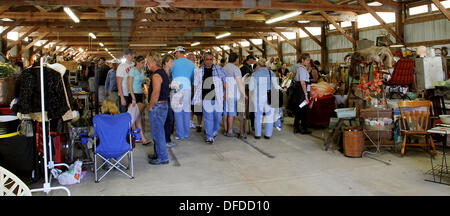 Le 29 septembre, 2013 - Elkhorn, Wisconsin, États-Unis - Des images de l'Elkhorn mobilier ancien marché aux puces de la Walworth County Fairgrounds à Elkhorn, Wisconsin Dimanche 29 Septembre, 2013 (Crédit Image : © Kevin E. Schmidt/ZUMAPRESS.com) Banque D'Images