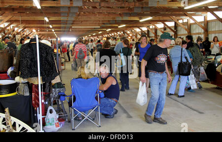 Le 29 septembre, 2013 - Elkhorn, Wisconsin, États-Unis - Des images de l'Elkhorn mobilier ancien marché aux puces de la Walworth County Fairgrounds à Elkhorn, Wisconsin Dimanche 29 Septembre, 2013 (Crédit Image : © Kevin E. Schmidt/ZUMAPRESS.com) Banque D'Images