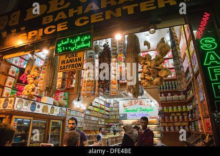 La Turquie, Istanbul, Fatih, Eminou Misir Carsisi, marché aux épices, de l'intérieur. Banque D'Images