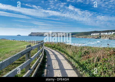 Vue sur plage vers nouveau Polzeath, North Cornwall. Banque D'Images