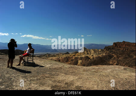 Fichier - Un fichier photo datée du 17 septembre 2012 montre la Death Valley National Park de Zabrieskie Point en Californie, aux États-Unis. Photo : Reinhard Kaufhold Banque D'Images