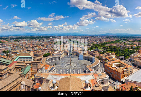 Panorama vue aérienne de Rome à partir de la basilique Saint Pierre - Italie Banque D'Images