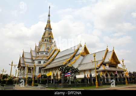 Une grande église en marbre, Wat Sothorn, Thaïlande Chachoengsao Banque D'Images