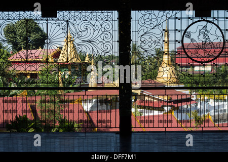 Nga Htat Gyi Temple Pagode Yangon Myanmar Banque D'Images