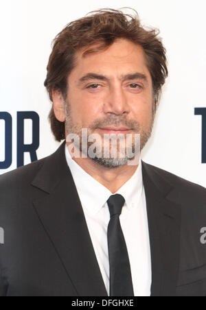 Londres, Royaume-Uni. 06Th Oct, 2013. Javier Bardem assiste à une projection spéciale de "Le conseiller" à l'odéon West End, Leicester Square, Londres - 3 octobre 2013 Photo par Keith Mayhew © KEITH MAYHEW/Alamy Live News Banque D'Images