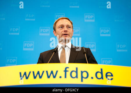 Berlin, Allemagne. 4e octobre 2013. Secrétaire général de la libre démocratie-FDP a présenté aujourd'hui à une conférence de presse nouveau candidat pour le bureau du secrétaire du Parti après Philipp Rösler présente sa démission. Credit : Gonçalo Silva /Alamy Live News Banque D'Images