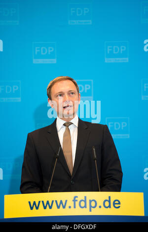 Berlin, Allemagne. 4e octobre 2013. Secrétaire général de la libre démocratie-FDP a présenté aujourd'hui à une conférence de presse nouveau candidat pour le bureau du secrétaire du Parti après Philipp Rösler présente sa démission. Credit : Gonçalo Silva /Alamy Live News Banque D'Images