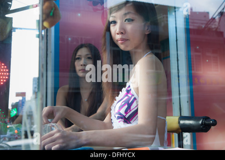 Fille de bétel dans un stand de bétel à Taiwan Banque D'Images