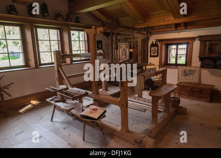 Métier à tisser en bois à l'Nutli Hüschi folk museum, Klosters, Suisse Banque D'Images