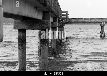 La jetée de pêche sur le Puget Sound Banque D'Images