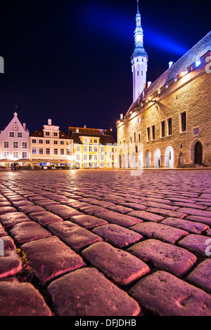 La place de la vieille ville de Tallinn, Estonie. Banque D'Images