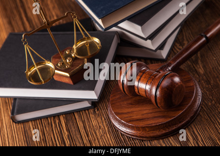 Mallet, code juridique et balance de la justice. Concept de la loi, des coups de studio Banque D'Images