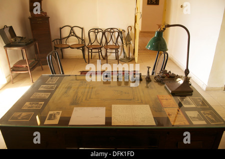 Le bureau d'Howard Carter à l'intérieur de sa maison creuser près de la Vallée des Rois et Reines, à Louxor, Égypte. Banque D'Images
