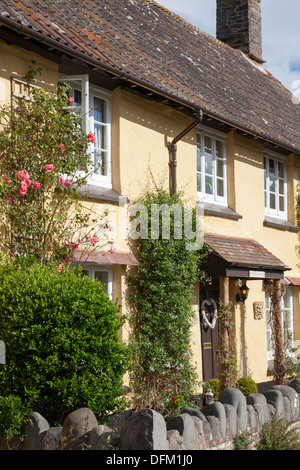 Cottages en Bossington village près de Porlock, Parc National d'Exmoor, Somerset, England, UK Banque D'Images