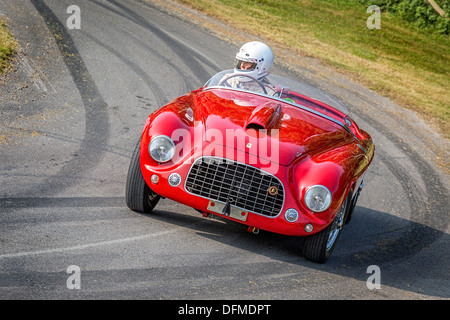 1950 Ferrari 166 MM Barchetta avec chauffeur Sally Mason-Styrron en 2013 Goodwood Festival of Speed, Sussex, UK. Banque D'Images