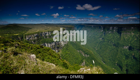 Canyon Fortaleza, Parque Nacional da Serra Geral, Rio Grande do Sul, Brésil. Banque D'Images