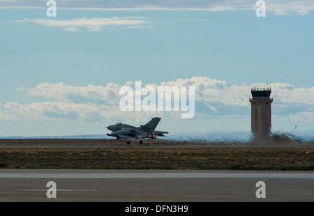 Une force aérienne allemande AG-51 Tornado prend vers le ciel pour un exercice d'orientation 2013 Roundup Montagne vol à Mountain Home Air Banque D'Images