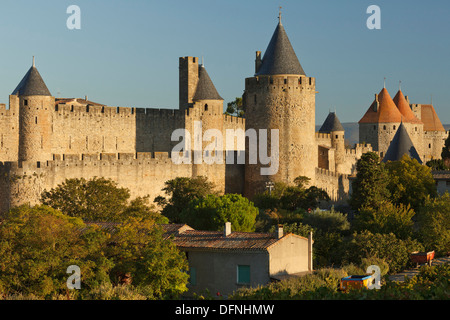 Citer von Carcassonne, centre ville historique, mur de la ville, forteresse, ville fortifiée, Carcassonne, Site du patrimoine mondial de l'UNESCO, Pyrène Banque D'Images