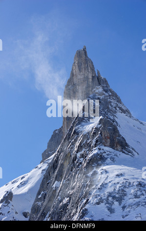 Souffle en direction de la neige Kleiner Turm, Tuerme Raetikon, drei, Montafon, Vorarlberg, Autriche Banque D'Images