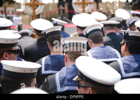 Sydney, Australie. 8 octobre 2013. Dans le cadre de la Revue internationale de la flotte, la Marine royale australienne organise un service commémoratif à Martin Place, Sydney, Australie. Le mardi 8 octobre 2013 Photo : Alamy Live News Banque D'Images