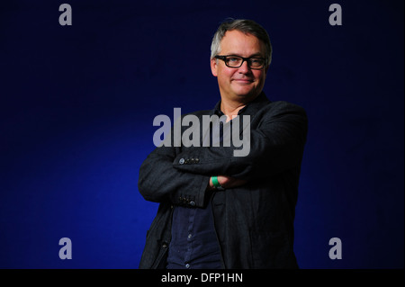 Charlie Higson, acteur, comédien, chanteur, auteur et ancien assistant à l'Edinburgh International Book Festival 2013. Banque D'Images