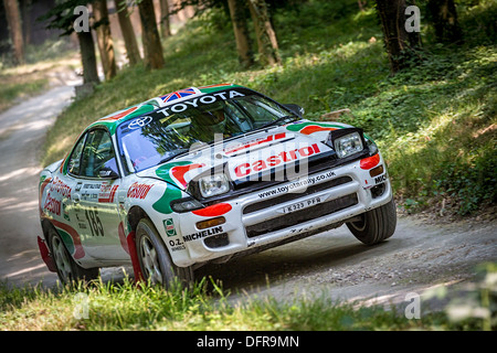 1992 Toyota Celica GT4 ST185 avec chauffeur Gary Le Coadou sur la scène du rallye 2013 Goodwood Festival of Speed, Sussex, UK. Banque D'Images