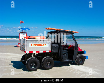 Lifeguard chariot sur Daytona Beach en Floride Banque D'Images