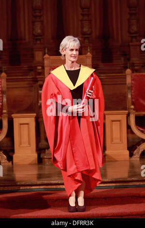 Tennis coach Judy Murray décerné des diplômes honorifiques par l'Université d'Edimbourg le 8 octobre 2013. Edinburgh Banque D'Images