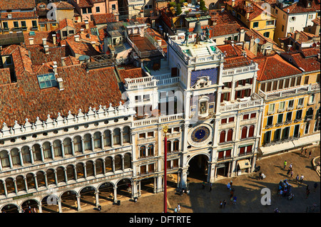 La tour de l'horloge du début de la renaissance de Torre dell' Orologio, Piazza San Marco, la Place St Marc, Site du patrimoine mondial de l'UNESCO Banque D'Images