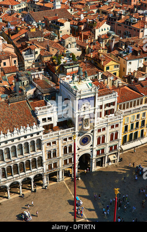 La tour de l'horloge du début de la renaissance de Torre dell' Orologio, Piazza San Marco, la Place St Marc, Site du patrimoine mondial de l'UNESCO Banque D'Images