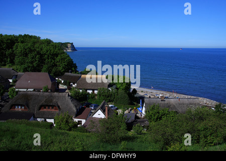 Vue sur village de pêcheurs Vitt, Ruegen Island, Côte de la mer Baltique, Mecklembourg-Poméranie-Occidentale, Allemagne Banque D'Images