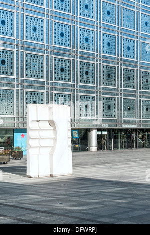 Institut du Monde Arabe, façade en verre, Paris, France Banque D'Images