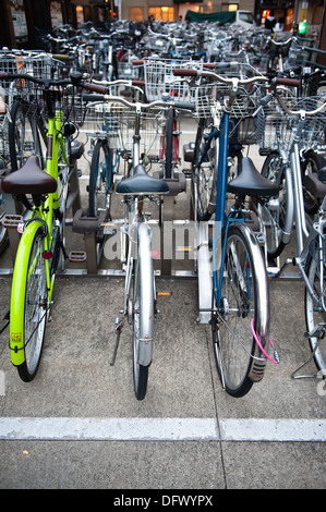 Stationnement vélos Banque D'Images