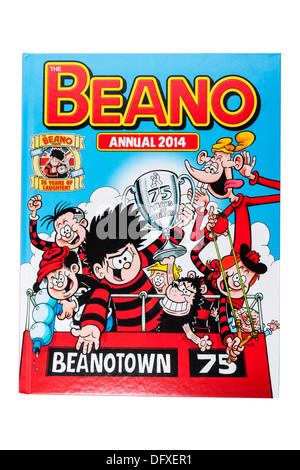 Un livre pour enfants Beano 2014 Annuel sur un fond blanc Banque D'Images