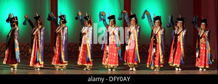 Danse et Chant traditionnels de la Mongolie Oulan-bator Banque D'Images