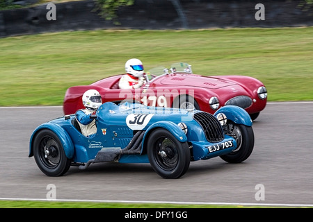 Gareth Burnett 1936 Alta deux places passe le sport 1947 Cisitalia 202mm 198w araignée. 2013 Goodwood Revival, Sussex, UK. Banque D'Images