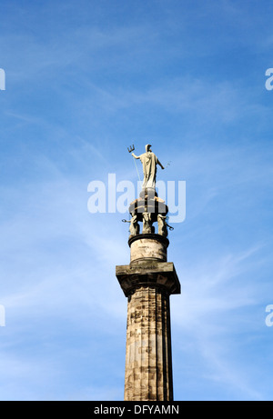 Une vue de la partie supérieure de la Britannia Monument à South Denes, Great Yarmouth, Norfolk, Angleterre, Royaume-Uni. Banque D'Images