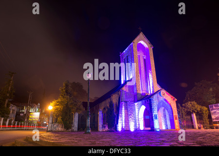 Église à la nuit à Sa Pa, Lao Cai, Vietnam Banque D'Images