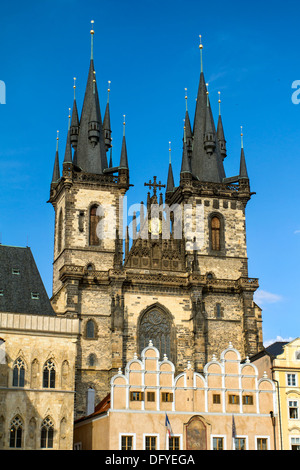 L'église de la Mère de Dieu avant (Tyn Eglise Notre Dame de Tyn avant) à Prague, République Tchèque Banque D'Images