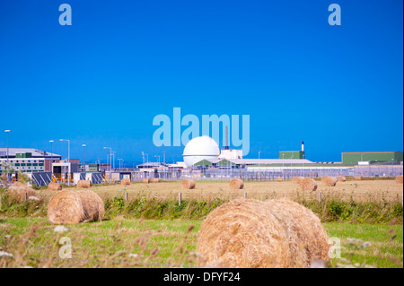 Centrale nucléaire de Dounreay et meules Banque D'Images