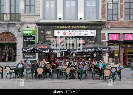 De Dulle Griet ('Brown cafe') restaurant dans la ville historique de Gand (Gent), Flandre orientale, Belgique. Banque D'Images