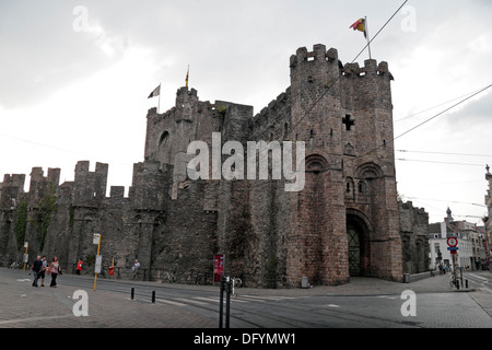 Le Gravensteen (château du comte" en néerlandais), un château dans la ville historique de Gand (Gent), Flandre orientale, Belgique. Banque D'Images