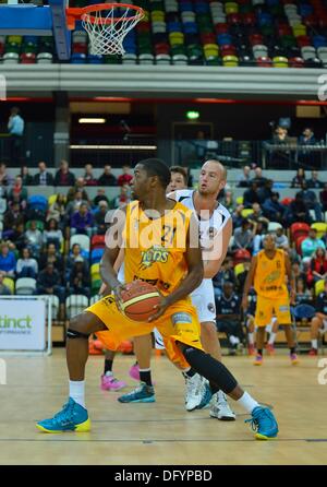 Londres, Royaume-Uni. 10 octobre 2013. British Basketball League: London Lions v Worcester Wolves Basketball Credit: Stephen Bartholomew/Alamy Live News Banque D'Images