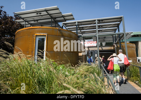 L'efficacité énergétique maison expérimental conçu et construit par les étudiants de Cornell, grande foire de l'État de New York, Syracuse. Banque D'Images