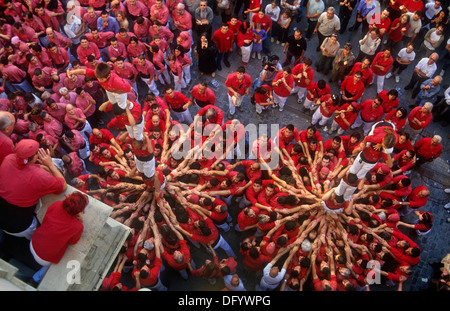 "Castellers" les capacités humaines, une tradition catalane. Banque D'Images