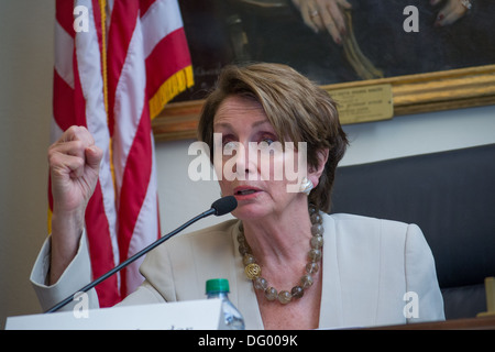 Rempl., Nancy Pelosi (D-CA) chambre au chef de la minorité (photo de Ann peu) Banque D'Images